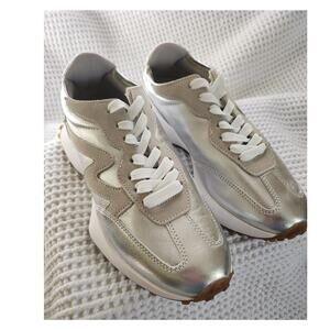 Silver Madden, Retro Campo lace up sneaker in Silver, size 7.5 womens